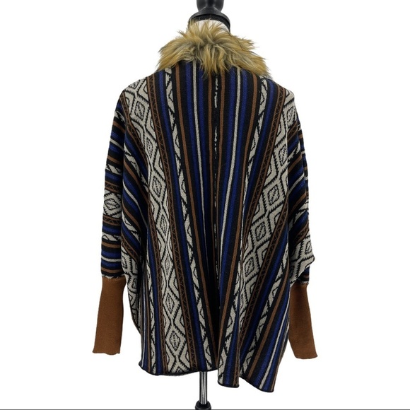 Akira Chicago Open Front Faux Fur Trim Cardigan - Picture 3 of 9